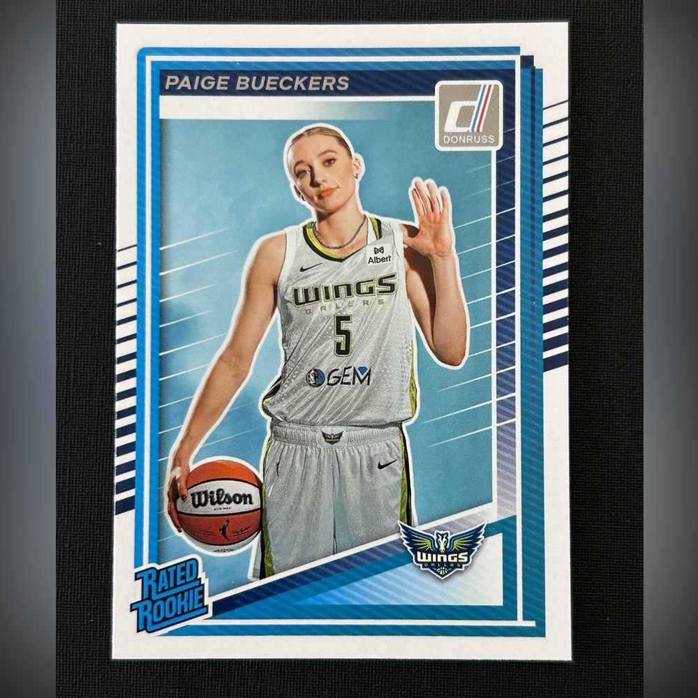 Paige Bueckers 2025 Dallas Wings WNBA Trading Card